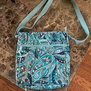 Verá Bradley cross body purse